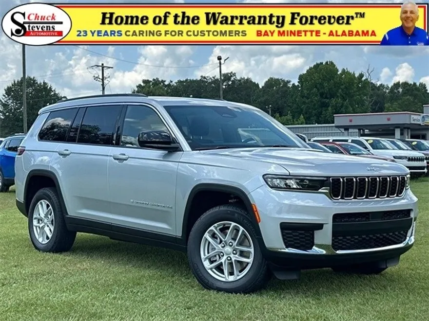 2025 Jeep Grand Cherokee Laredo photo 1