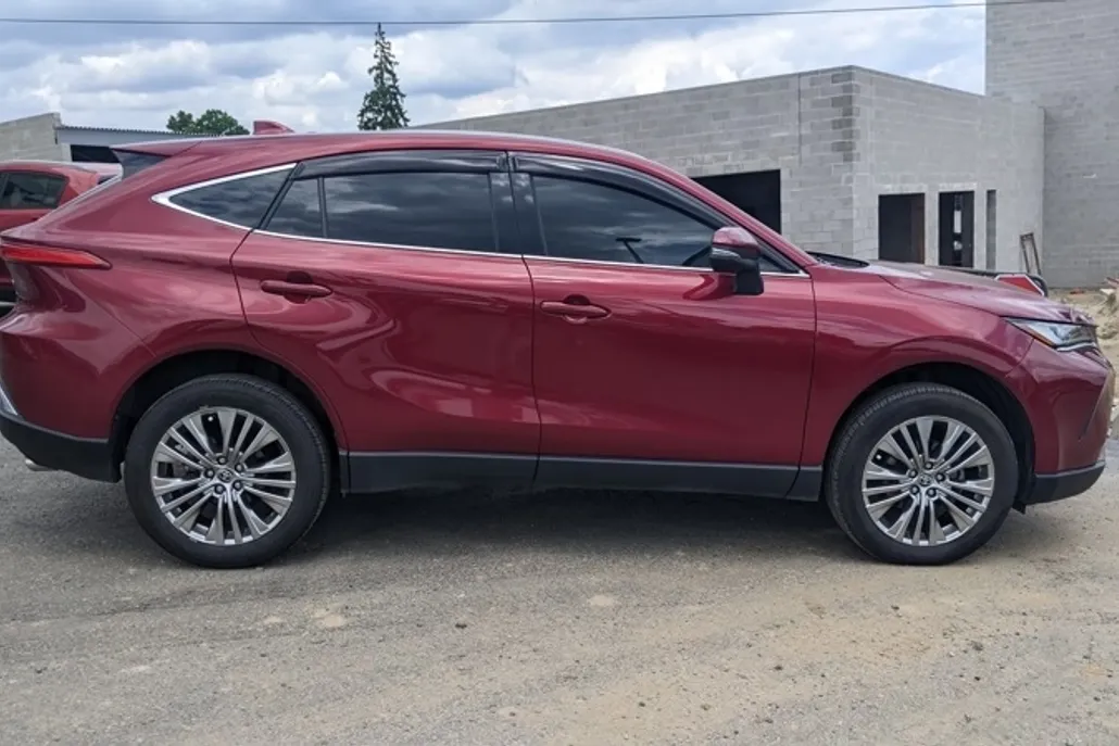 2023 Toyota Venza Limited photo 1