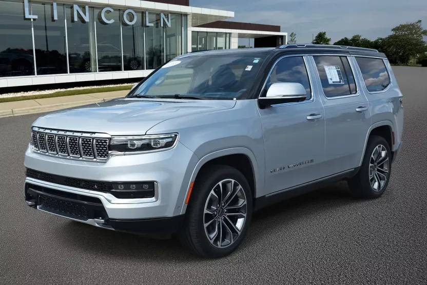 2022 Jeep Grand Wagoneer III photo 1