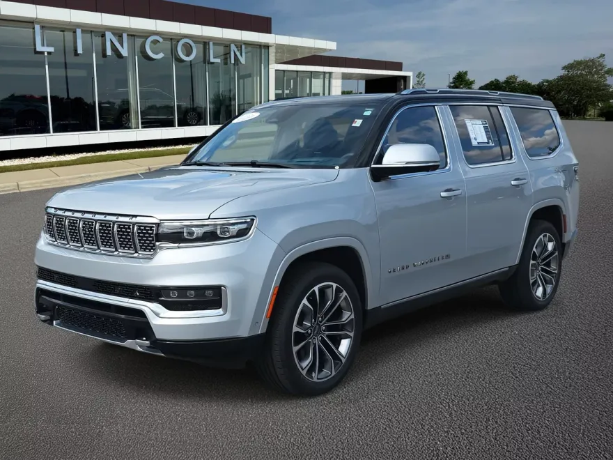 2022 Jeep Grand Wagoneer III photo 1