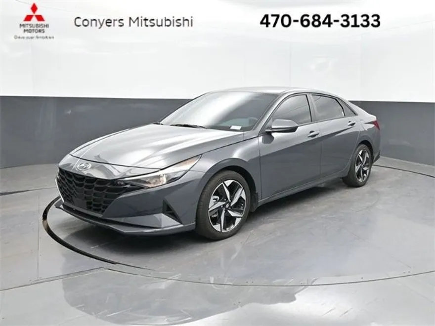 2023 Hyundai Elantra SEL photo 1
