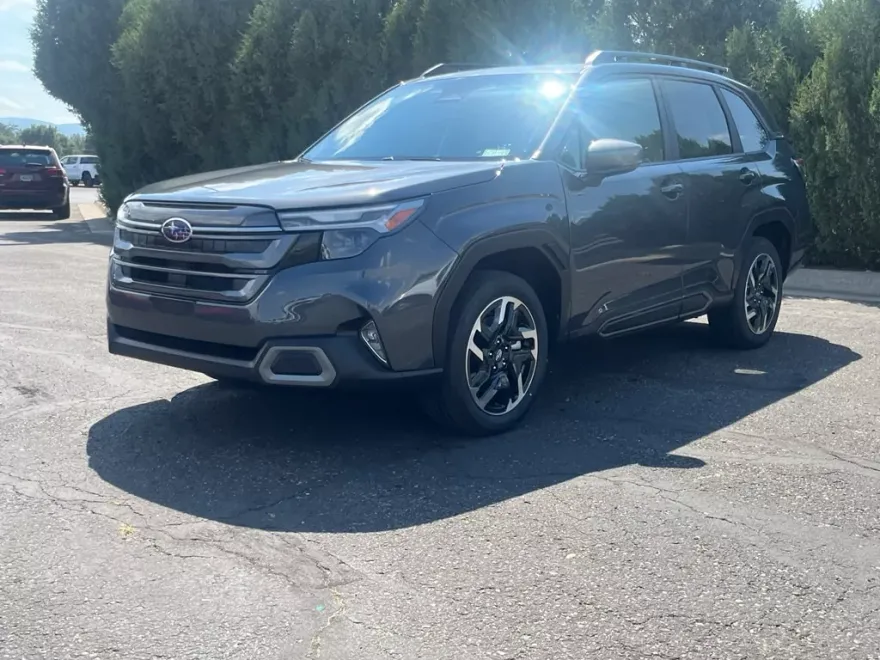 2025 Subaru Forester Limited photo 1