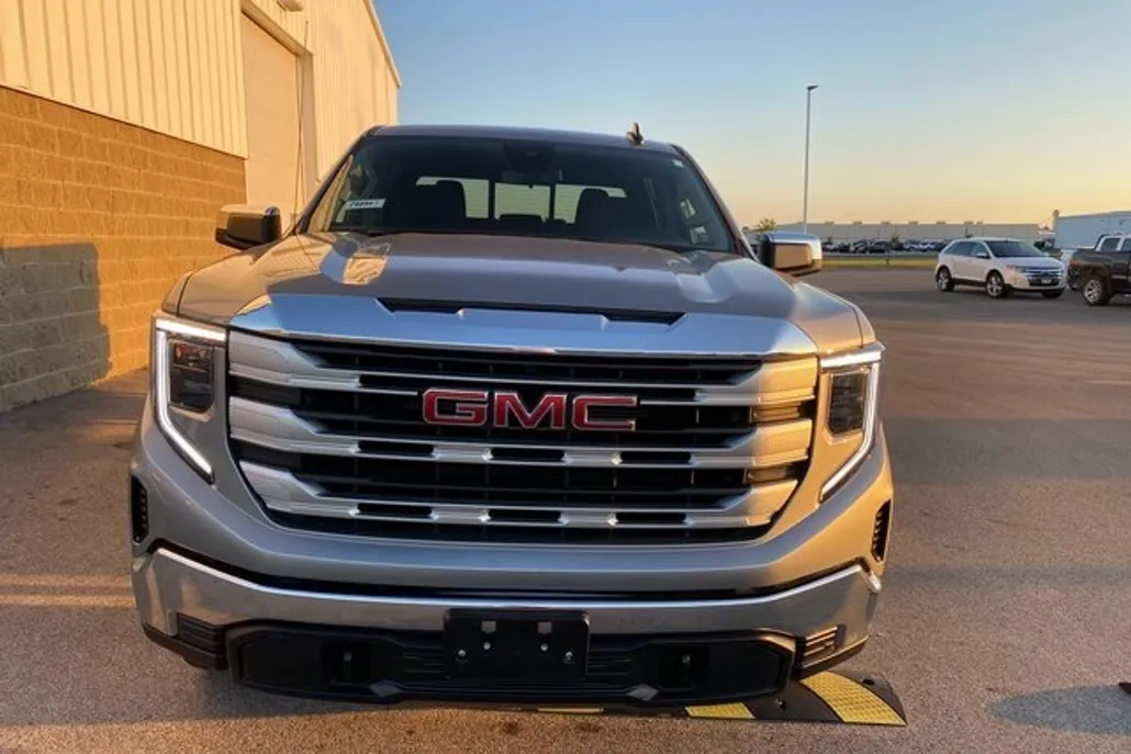 2024 Gmc Sierra 1500 SLE photo 1