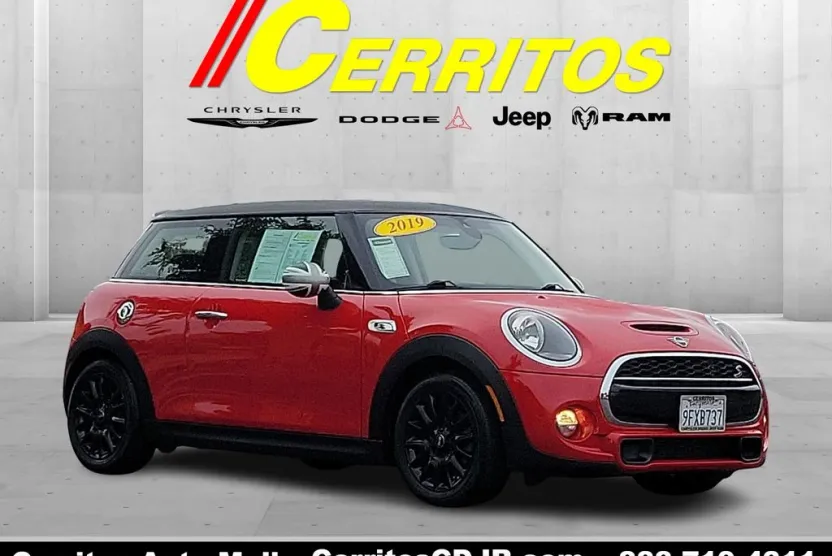 2019 Mini Cooper Hardtop S photo 1