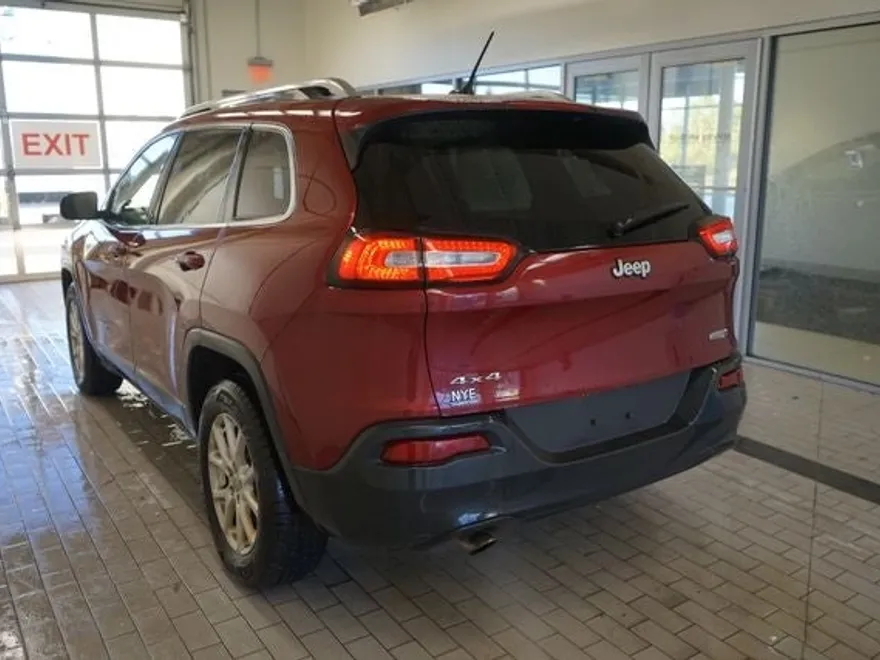 2014 Jeep Cherokee Latitude photo 1