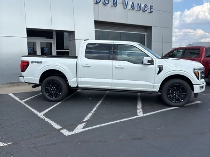 2025 Ford F-150 Platinum photo 1