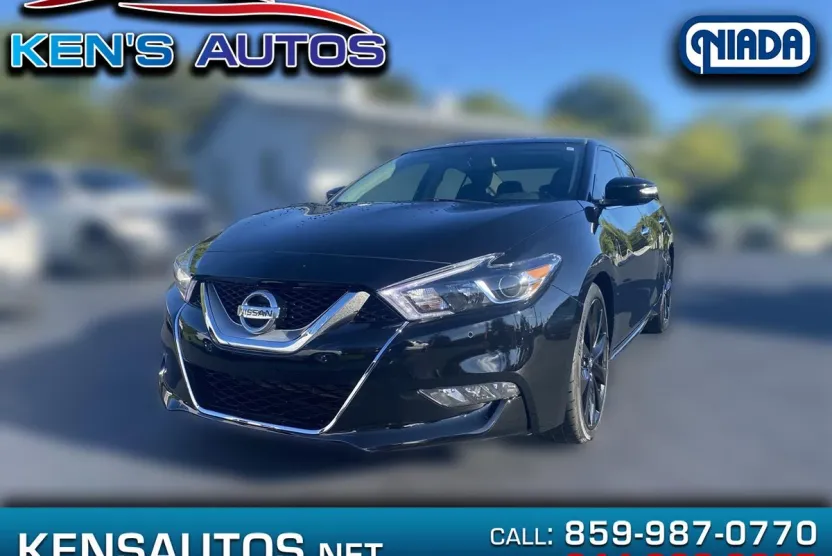 2017 Nissan Maxima SR photo 1