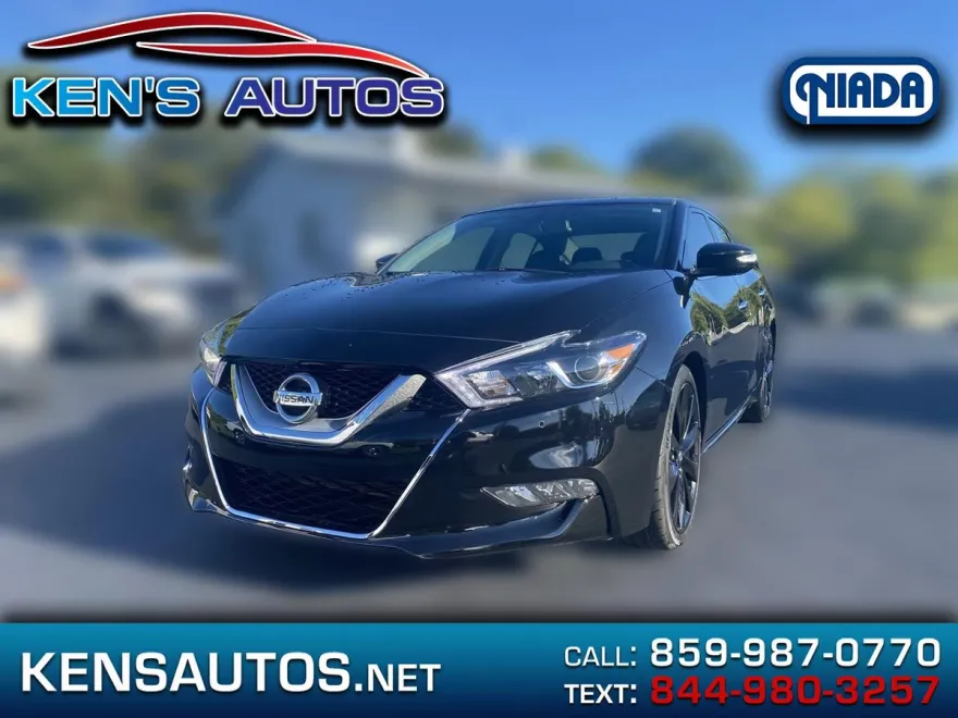 2017 Nissan Maxima SR photo 1