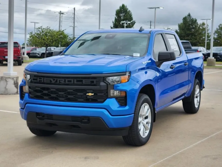 2026 Chevrolet Silverado 1500 Custom photo 1