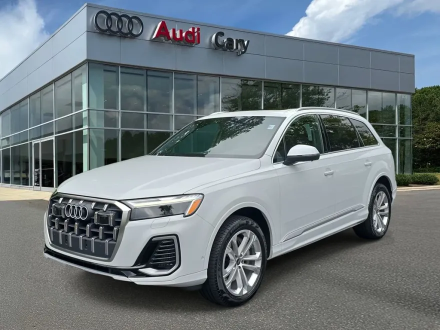 2025 Audi Q7 55 Premium Plus photo 1