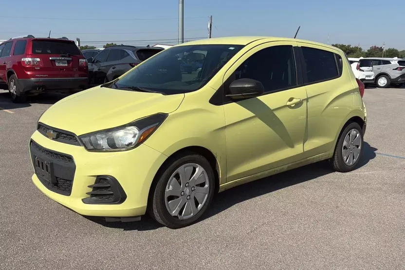 2017 Chevrolet Spark LS photo 1