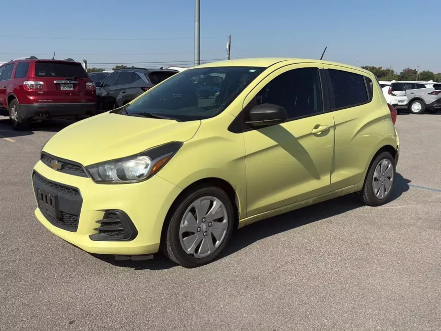 2017 Chevrolet Spark LS photo 1
