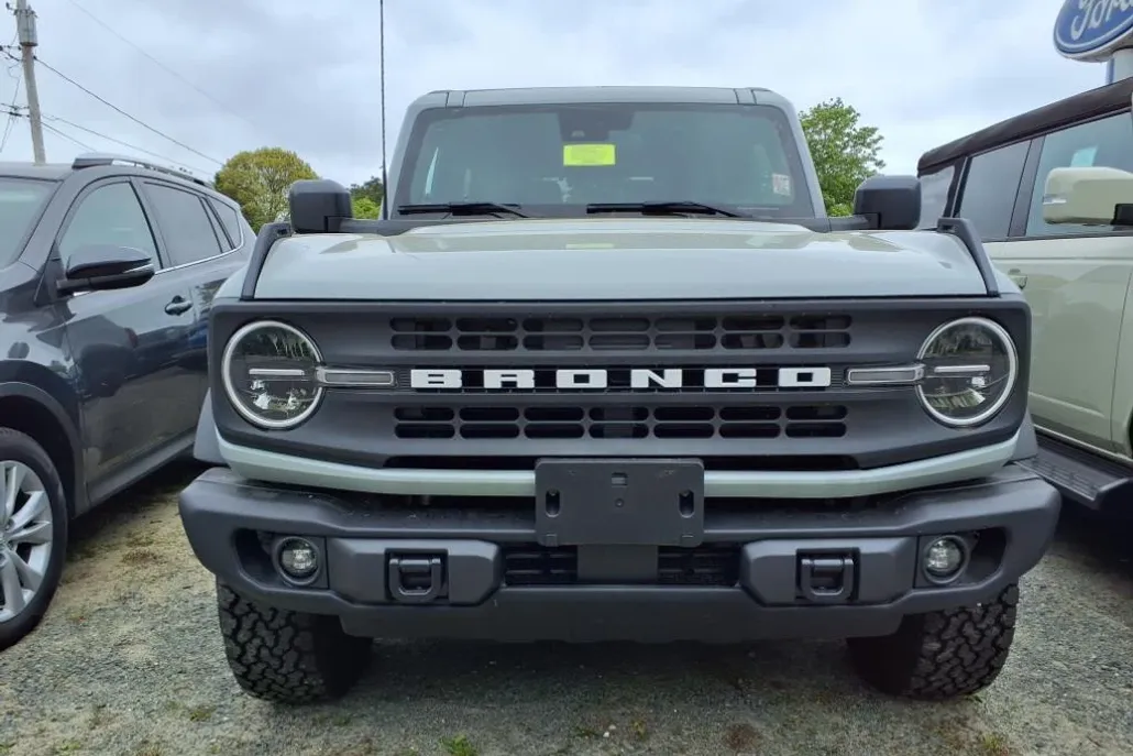 2024 Ford Bronco Black Diamond photo 1