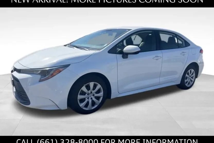 2024 Toyota Corolla LE photo 1
