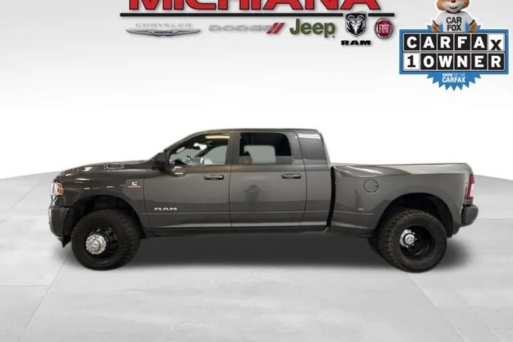 2022 Ram 3500 Big Horn Lone Star photo 1