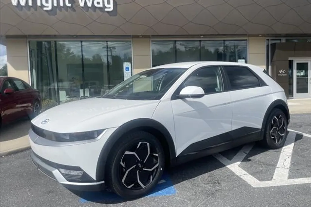 2024 Hyundai Ioniq 5 SEL photo 1