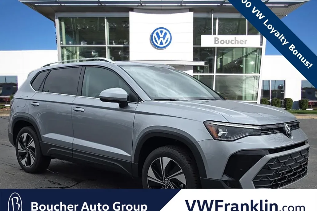 2025 Volkswagen Taos SE photo 1
