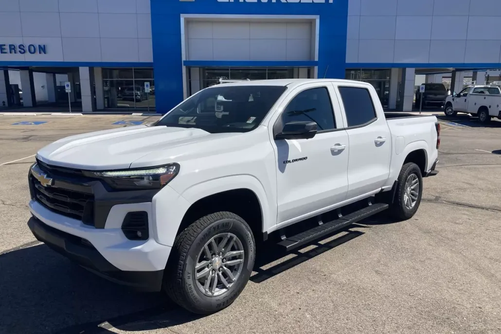 2026 Chevrolet Colorado LT photo 1