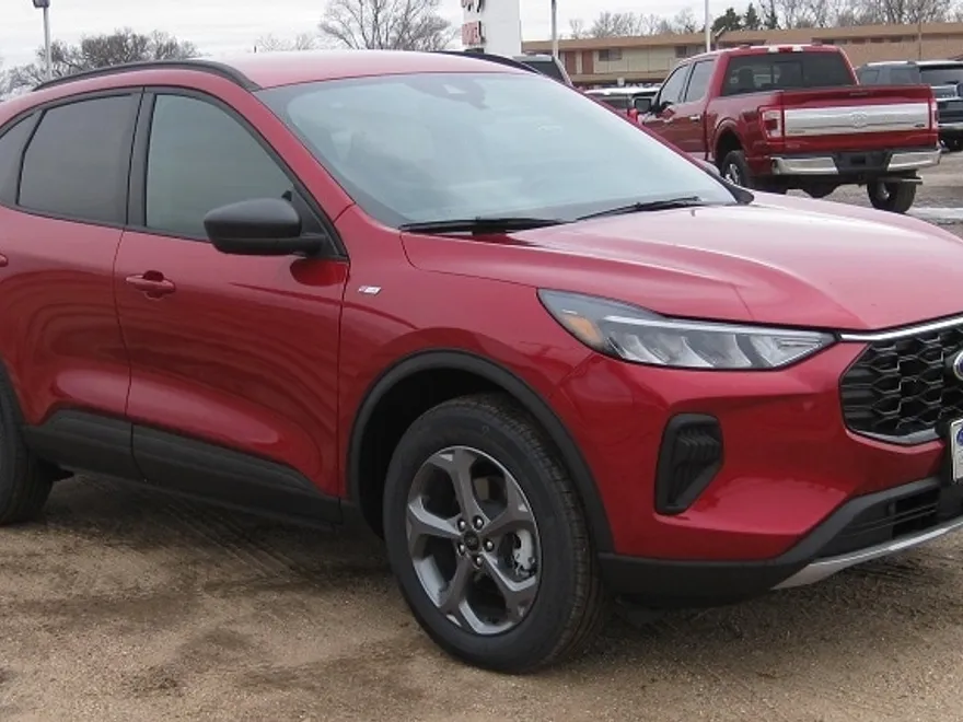 2025 Ford Escape ST-Line photo 1