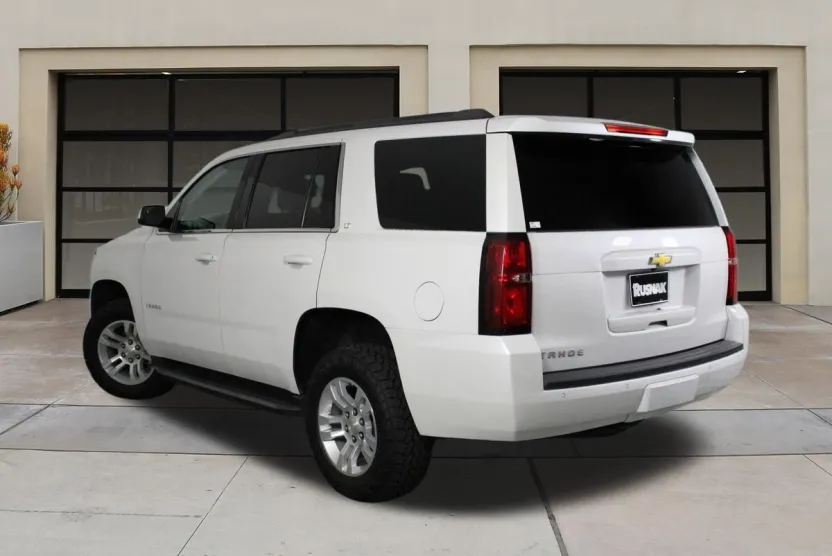 2018 Chevrolet Tahoe LT photo 1