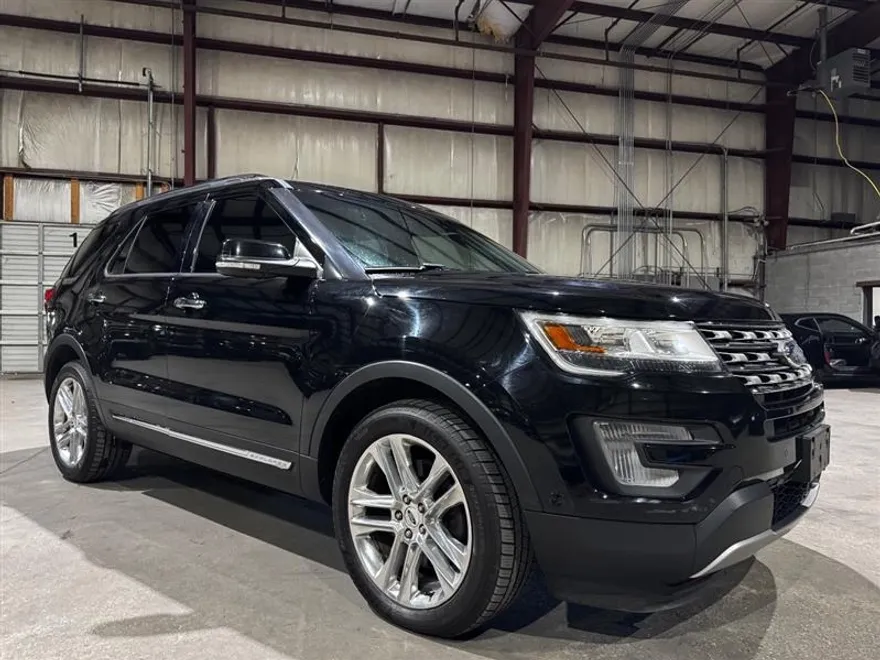 2016 Ford Explorer Limited photo 1