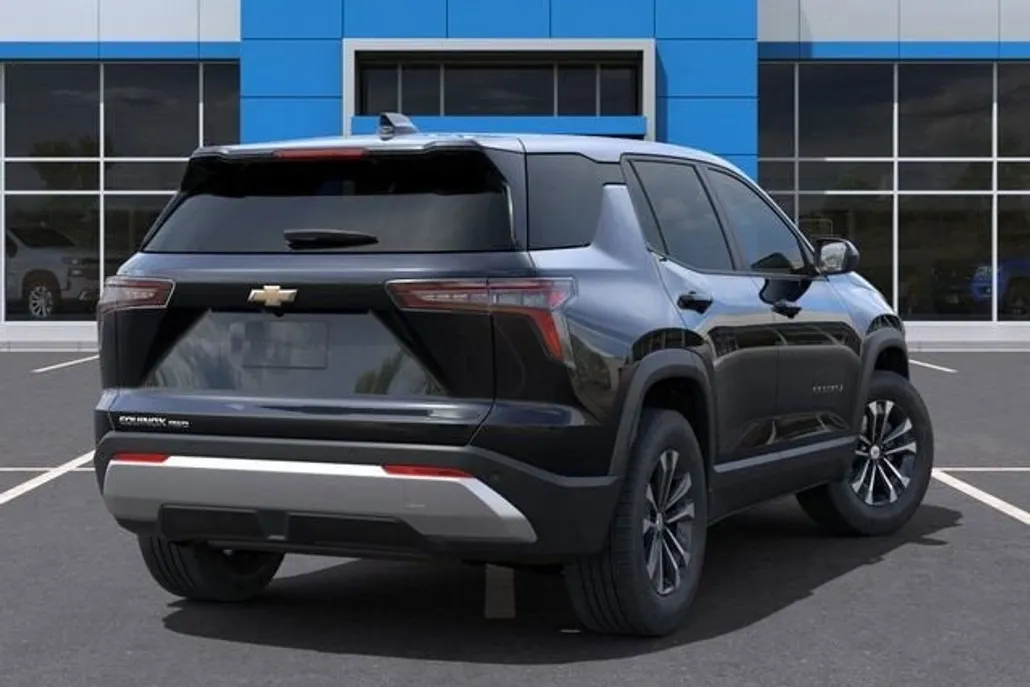 2026 Chevrolet Equinox LT photo 1
