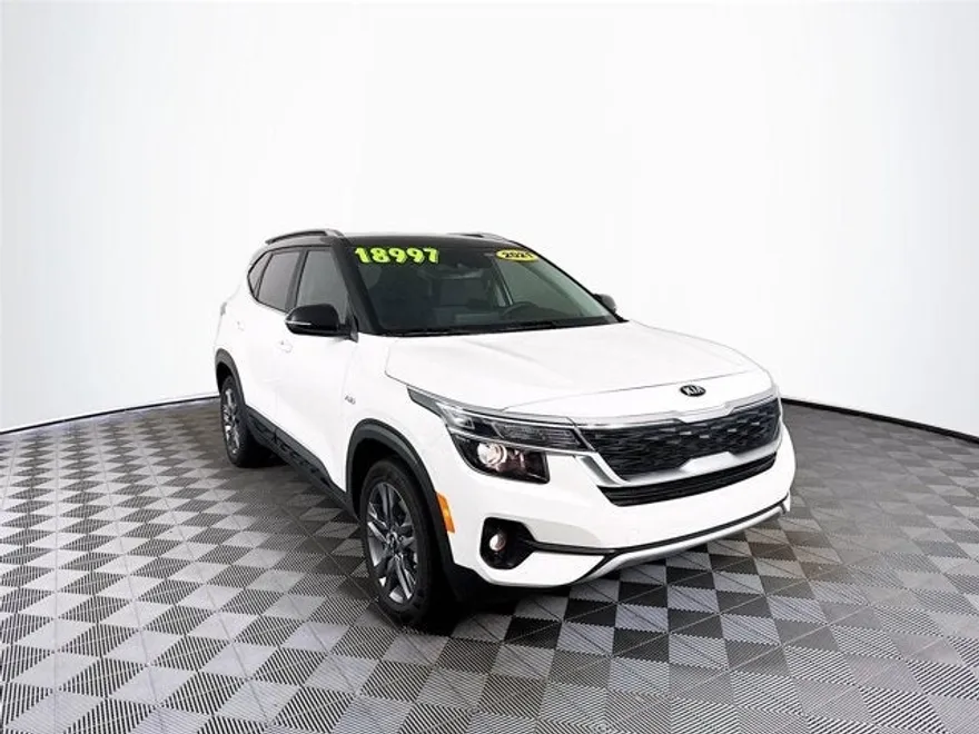 2021 Kia Seltos S photo 1