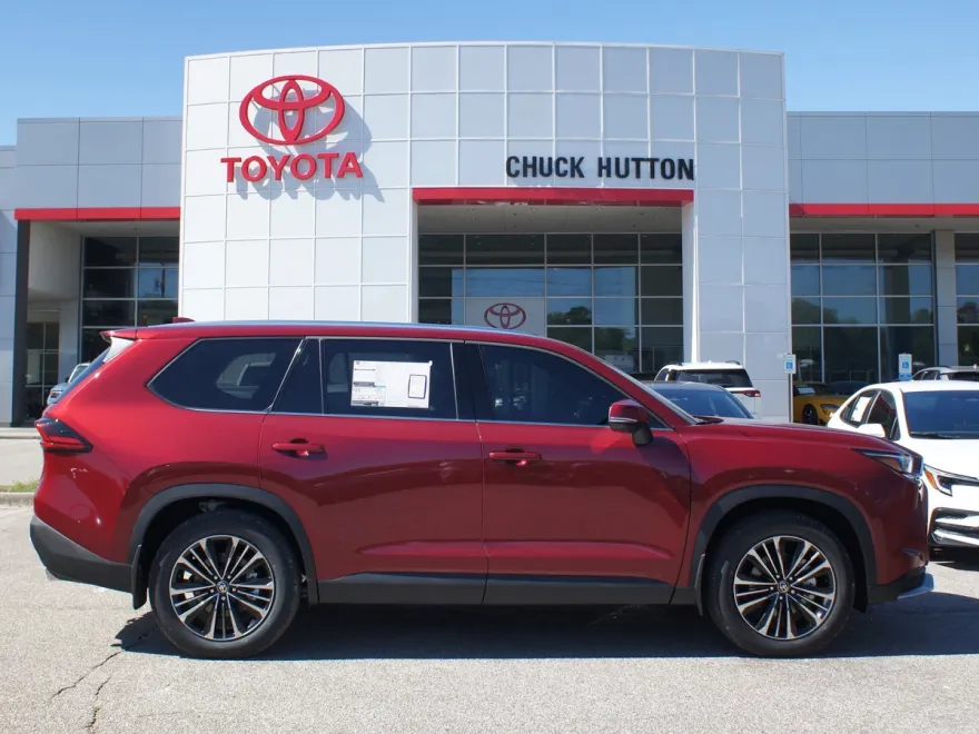 2026 Toyota Highlander Hybrid Platinum photo 1