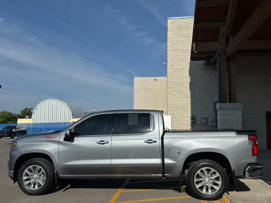 2022 Chevrolet Silverado 1500 LTZ photo 1