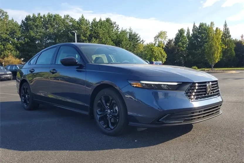 2025 Honda Accord SE photo 1