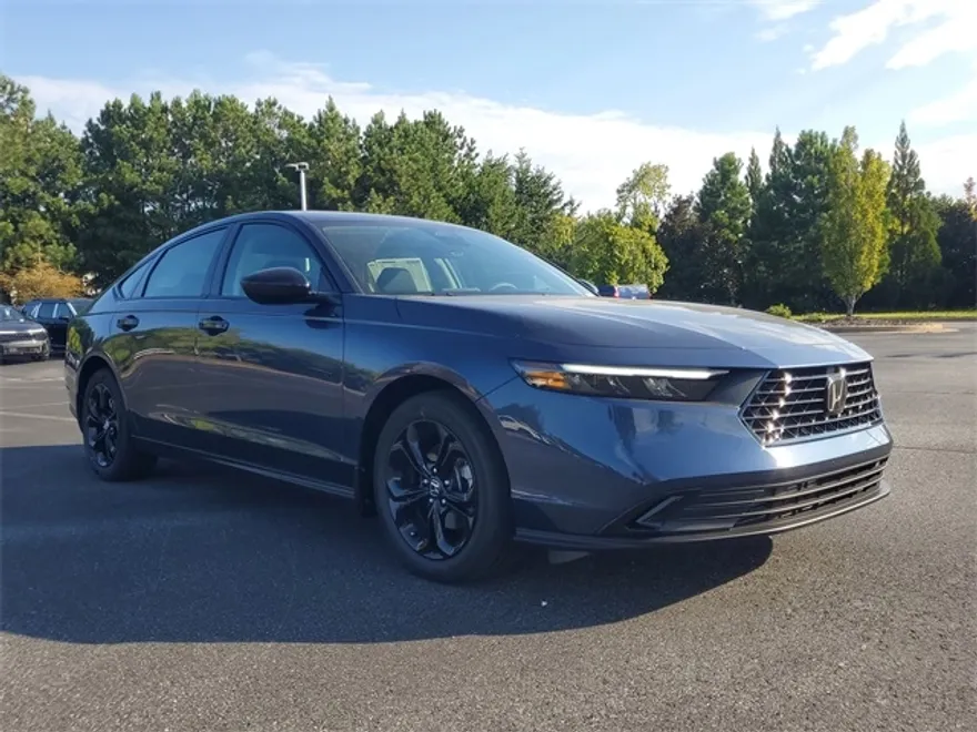 2025 Honda Accord SE photo 1
