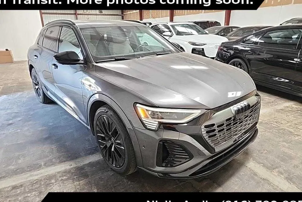 2024 Audi Q8 E-tron Prestige photo 1