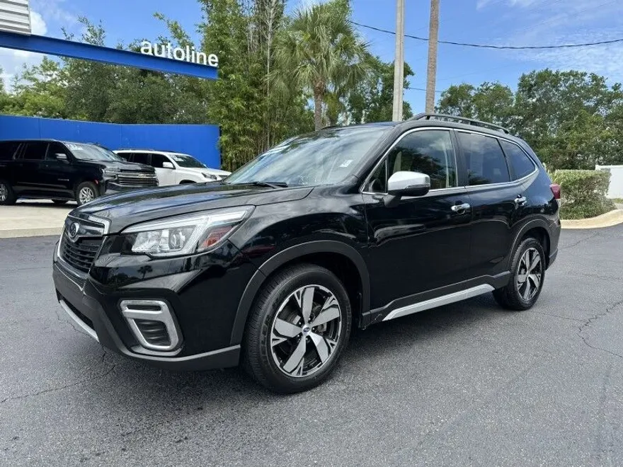 2019 Subaru Forester Touring photo 1