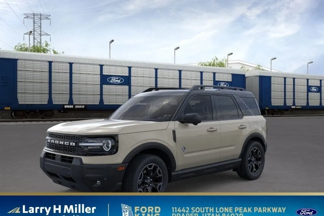 2025 Ford Bronco Sport Outer Banks photo 1