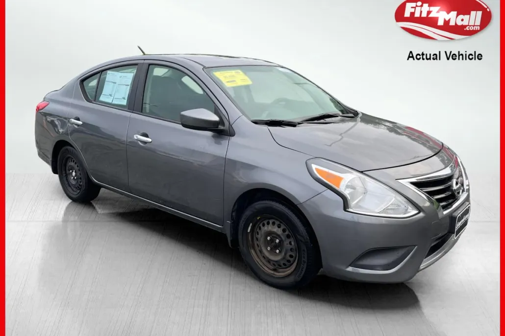 2018 Nissan Versa 1.6 SV photo 1