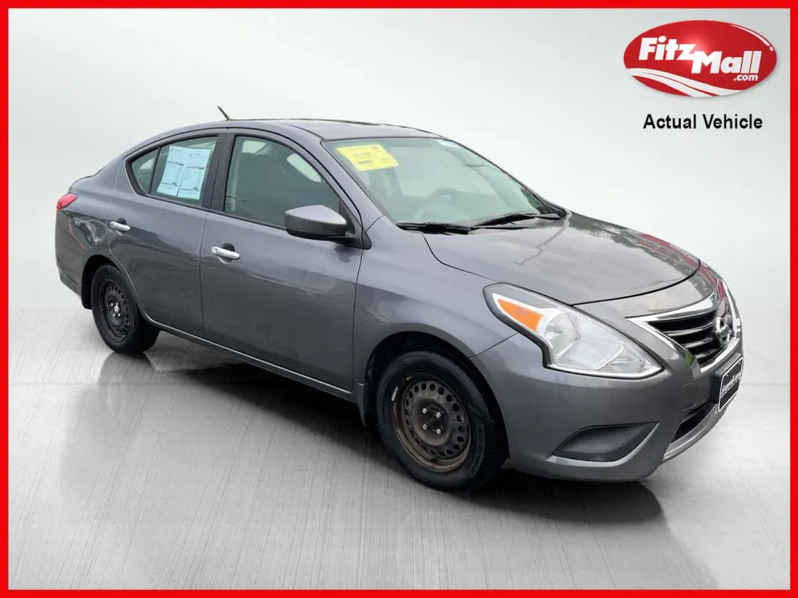 2018 Nissan Versa 1.6 SV photo 1