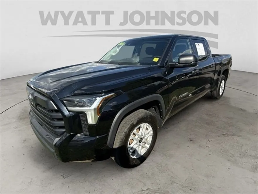 2022 Toyota Tundra SR5 photo 1
