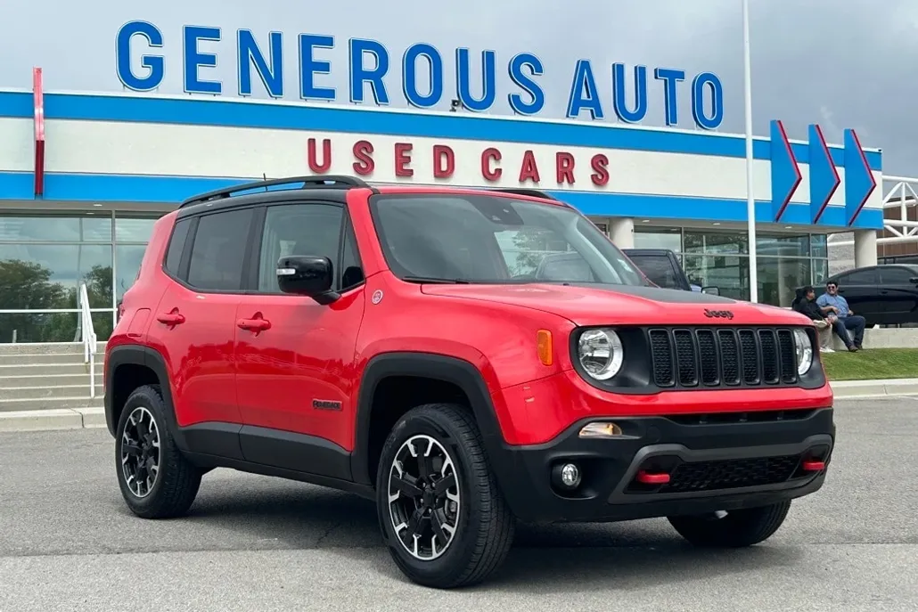 2023 Jeep Renegade Trailhawk photo 1