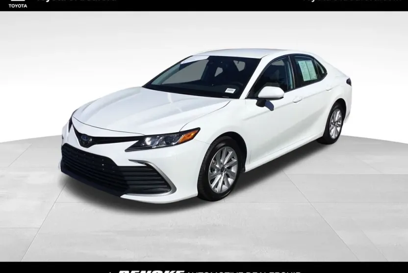 2024 Toyota Camry LE photo 1