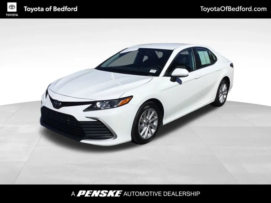 2024 Toyota Camry LE photo 1