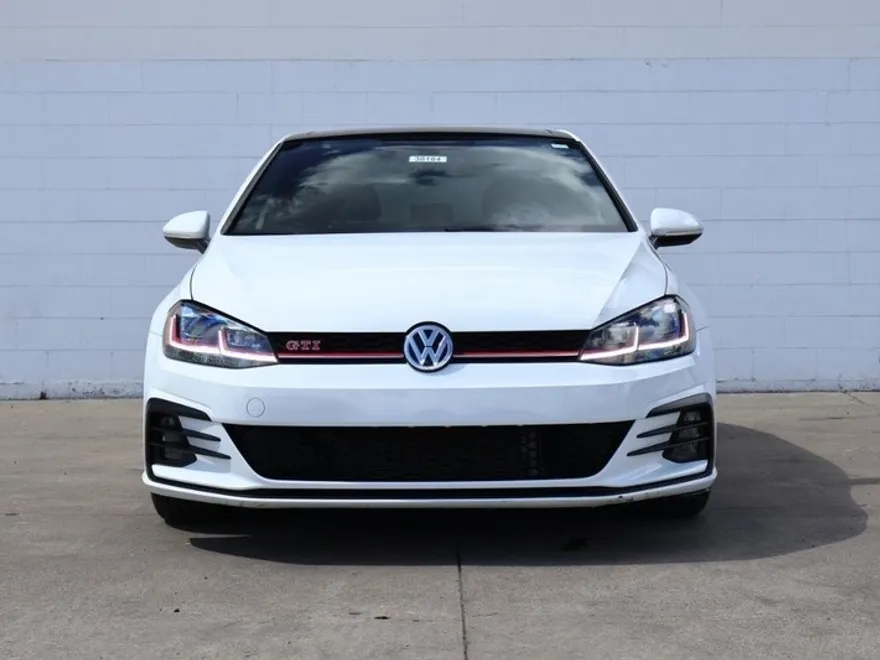 2020 Volkswagen Golf GTI SE photo 1
