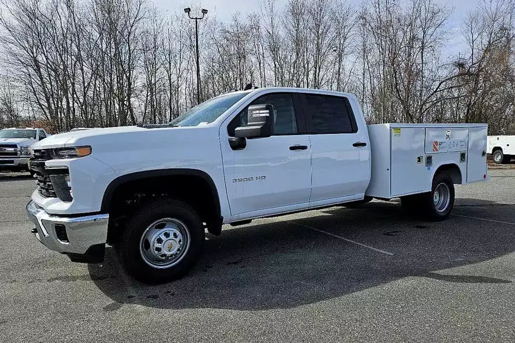 2024 Chevrolet Silverado 3500HD Work Truck photo 1