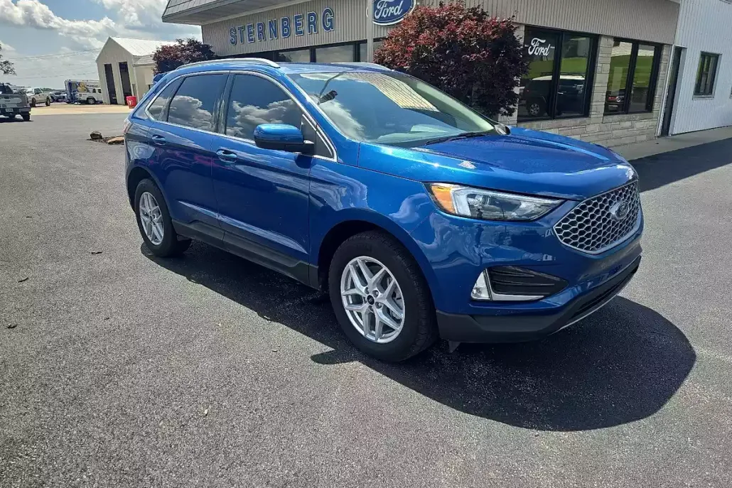 2024 Ford Edge SEL photo 1