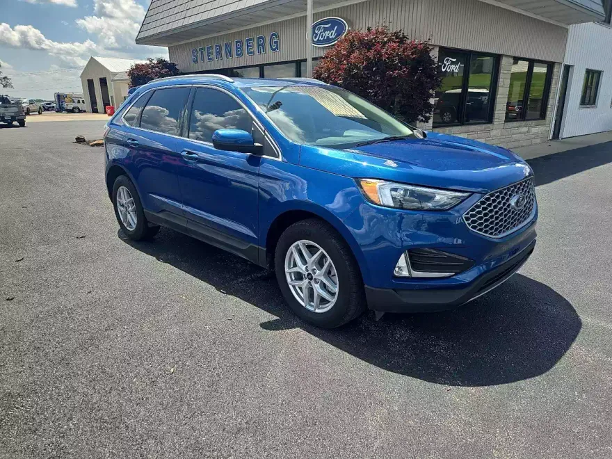 2024 Ford Edge SEL photo 1