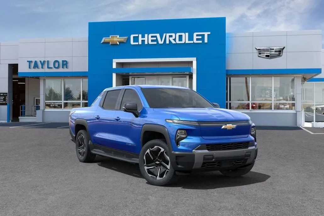 2025 Chevrolet Silverado EV LT photo 1