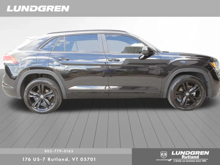 2023 Volkswagen Atlas Cross Sport SEL R-Line photo 1