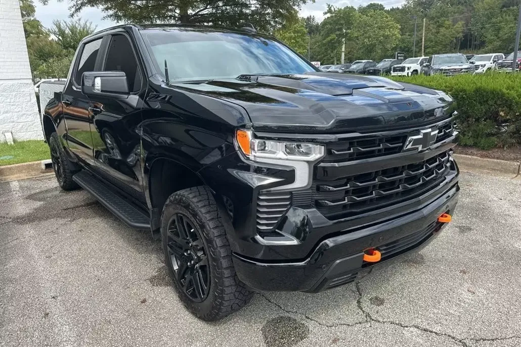 2024 Chevrolet Silverado 1500 LT Trail Boss photo 1