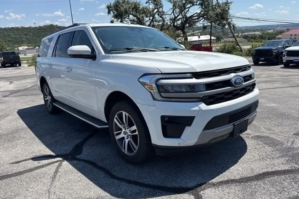2022 Ford Expedition MAX XLT photo 1