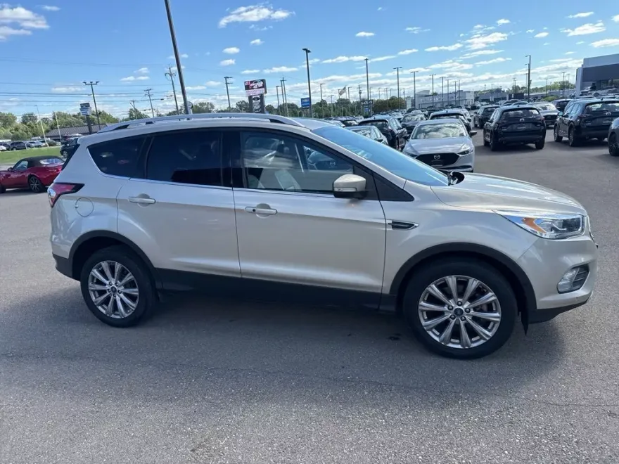 2018 Ford Escape Titanium photo 1