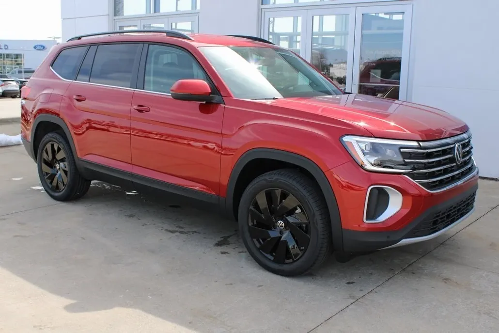 2025 Volkswagen Atlas SE Technology photo 1